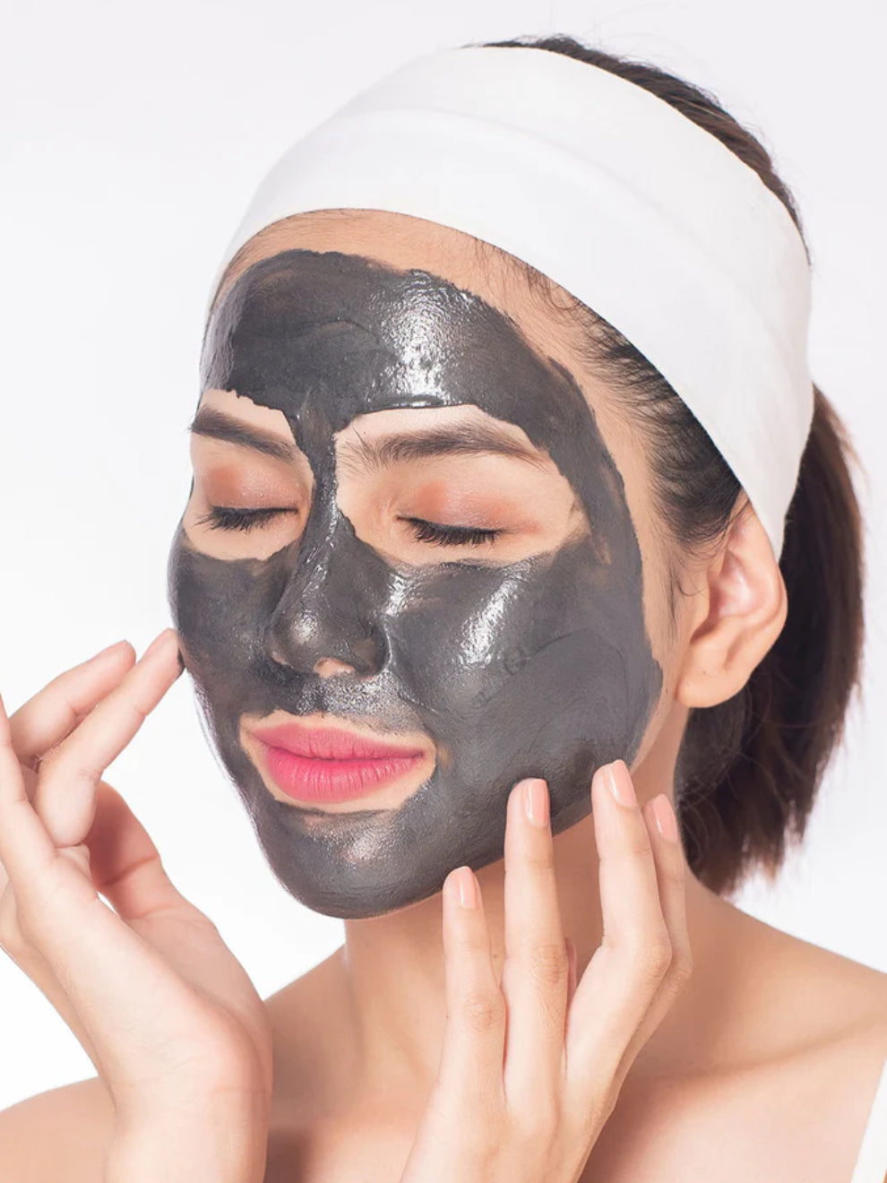 Charcoal with Kaolyn Clay Facial Mask