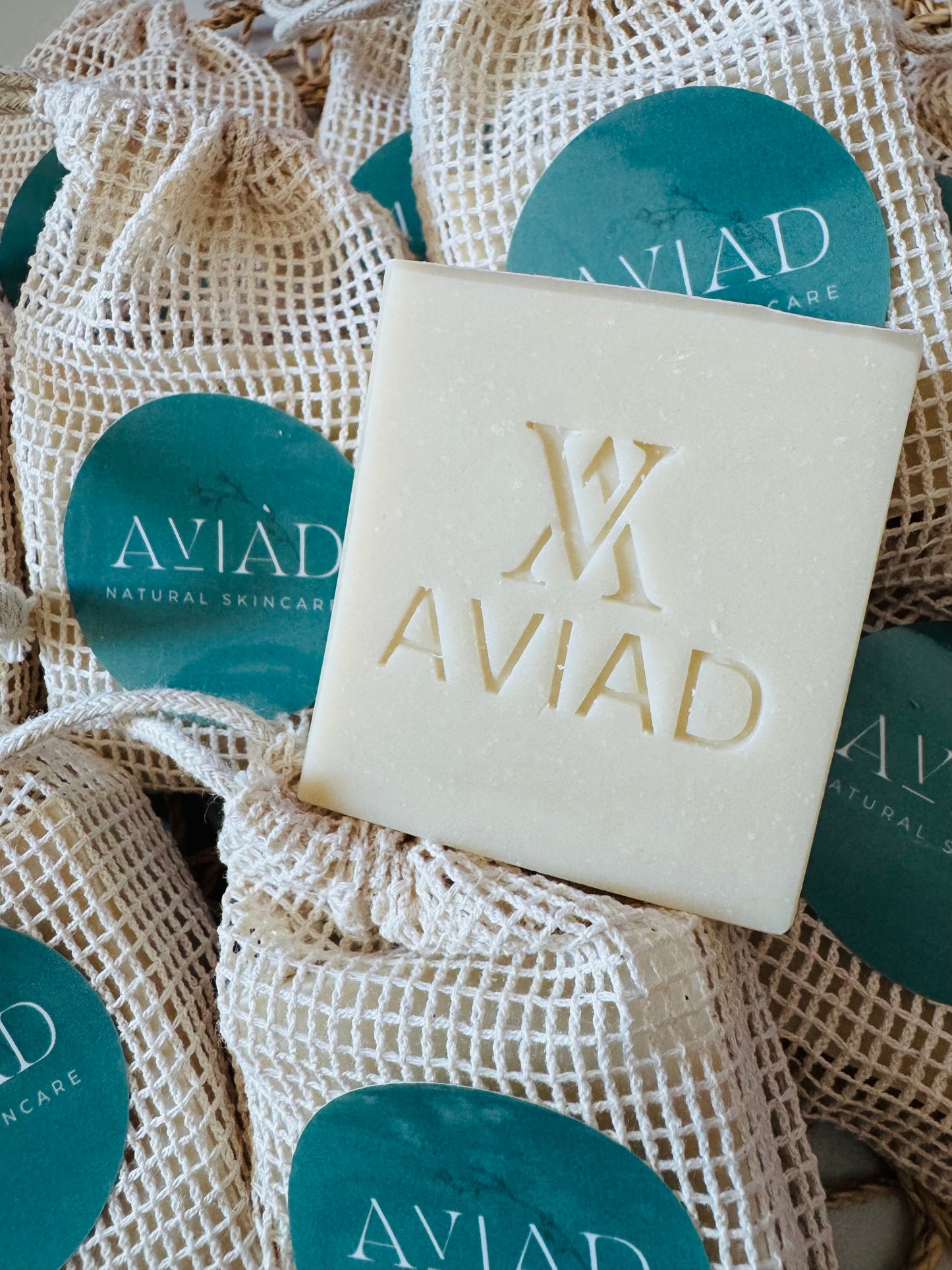 Niacinamide Brightening Soap with sisal scrub